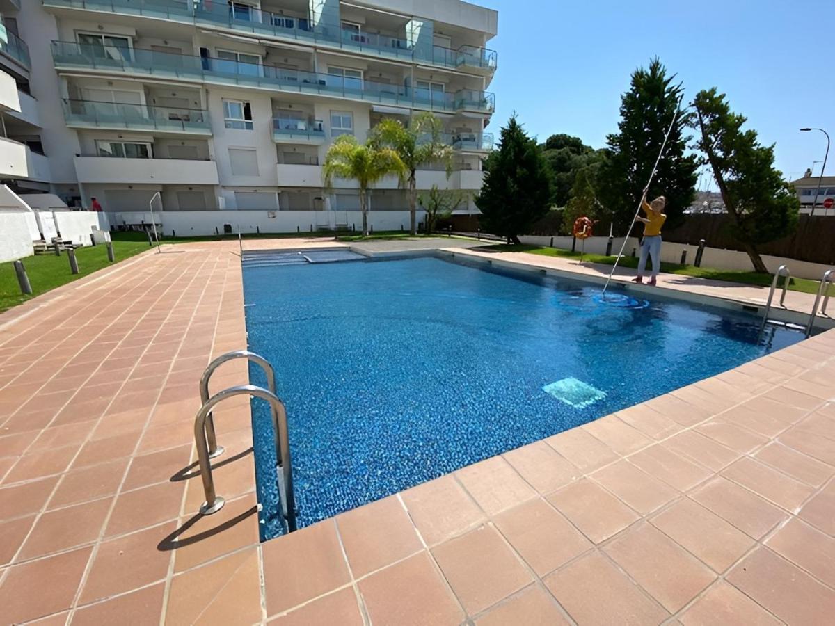Superbe Appartement Renove, Residence Avec Piscine Roses Eksteriør billede