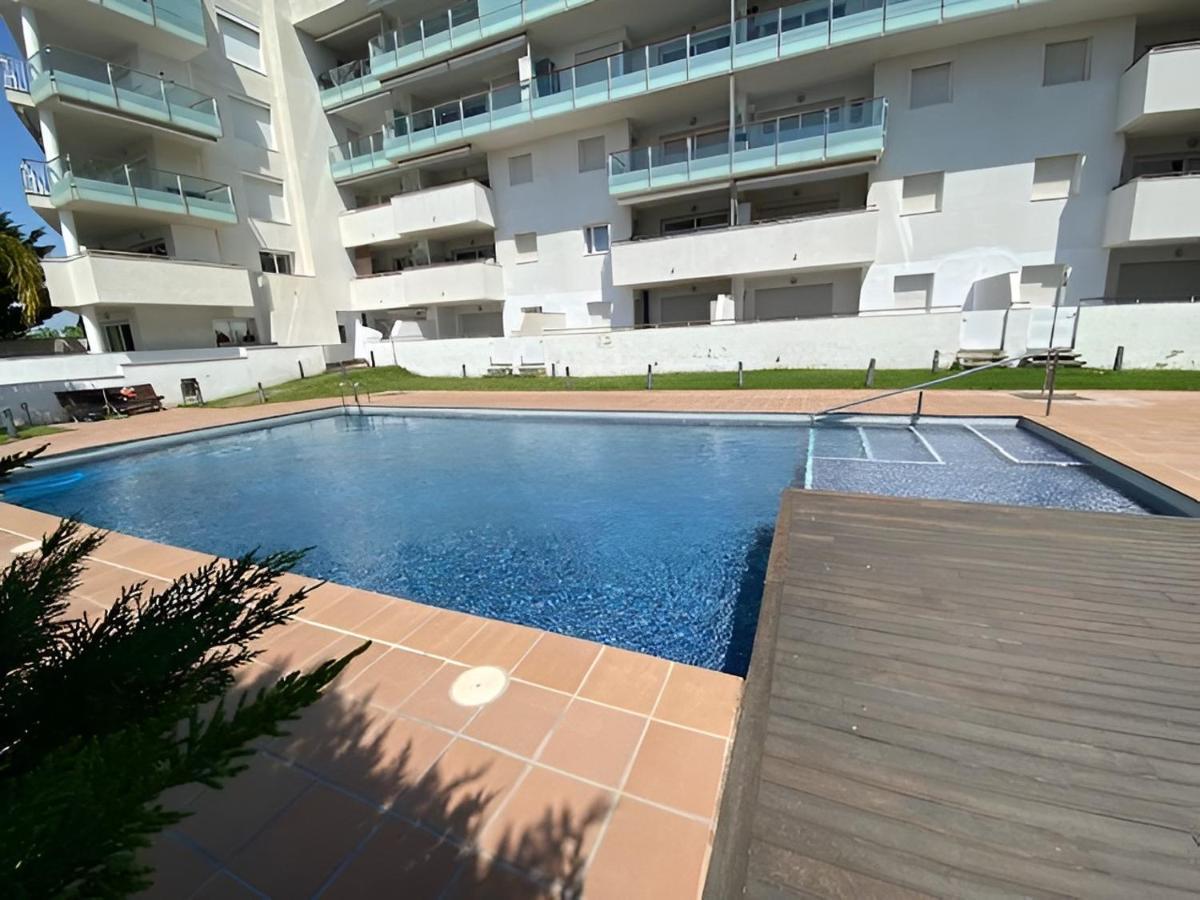 Superbe Appartement Renove, Residence Avec Piscine Roses Eksteriør billede