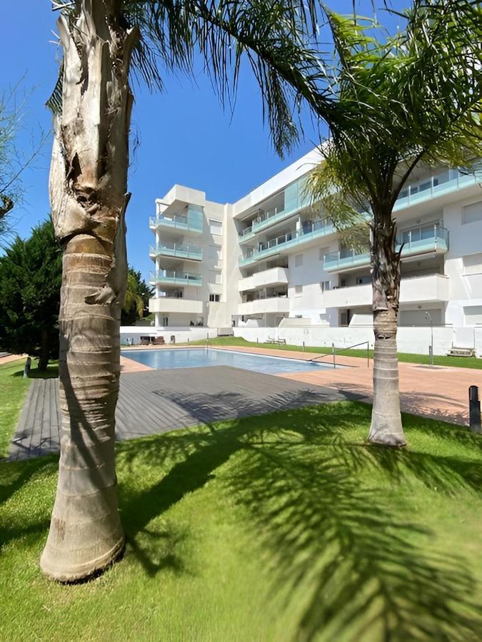 Superbe Appartement Renove, Residence Avec Piscine Roses Eksteriør billede